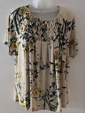 Chico's Short Sleeve Top Light Tan With Floral Design Sz Large Euc